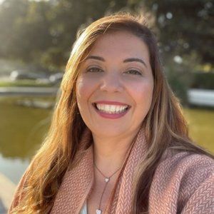 Meet your Posher, Adriana